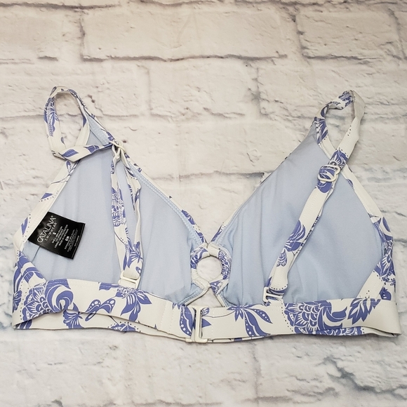 Catalina size Small - Picture 2 of 5